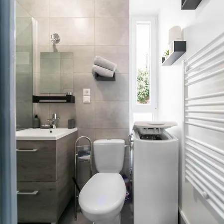 Design Studio In The City Center Apartment *